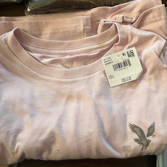 Lot of 6! American Eagle Outfitters Short Sleeve Tees - Assorted Colors. - Picture 6 of 7